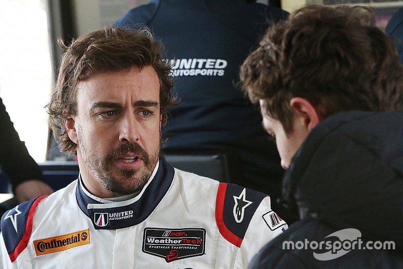 Alonso dice que tiene 50% de chances de correr en Le Mans este año