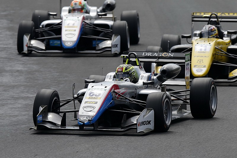 Ahmed repite victoria y se afianza como líder del Europeo de F3