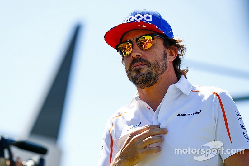 “Alonso divide a equipe no meio”, diz Massa