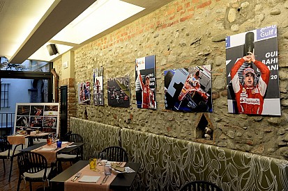 "Vedo Rosso" la mostra fotografica sulla Ferrari di Alberto Crippa