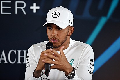 Hamilton dice que el inicio de los entrenamientos "es horrible"