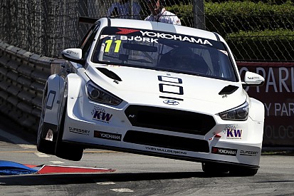 Thed Björk troppo forte per tutti, Pole Position per Gara 3 a Vila Real