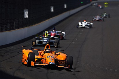 Vídeo: Alonso, 12º en el último día de prácticas antes del 'Carb Day' de Indy 500