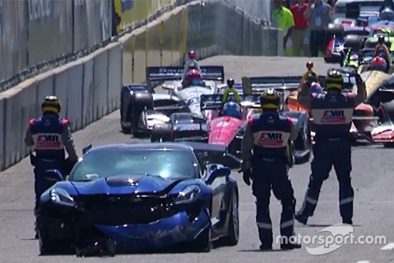 Ejecutivo de GM ofrece disculpas tras chocar el Pace Car