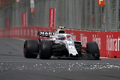 Sirotkin recebe punição no grid por acidente em Baku