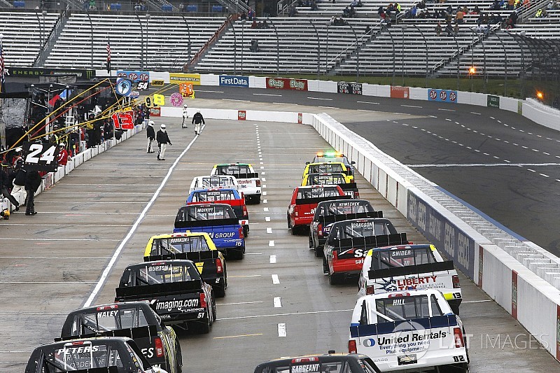 Martinsville Truck race halted and postponed after just 24 laps