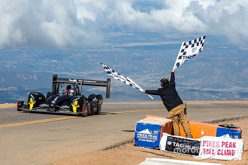 Pikes Peak 2017: Sieg für Romain Dumas mit Hindernissen