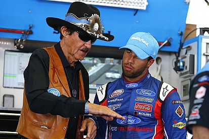 'Bubba' Wallace deve substituir Almirola na RPM em 2018