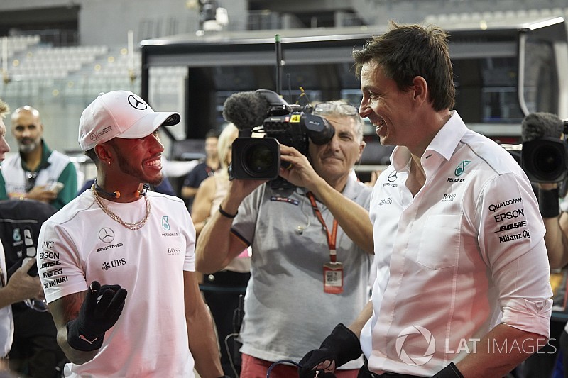 Teamchef-Abstimmung: Lewis Hamilton bester Fahrer 2017