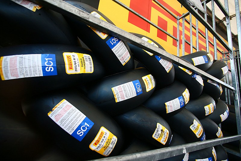 Superbike: Pirelli propone tre nuove soluzioni di sviluppo per affrontare Brno