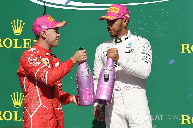 Hamilton szerint Vettel még mindig világbajnok lehet idén