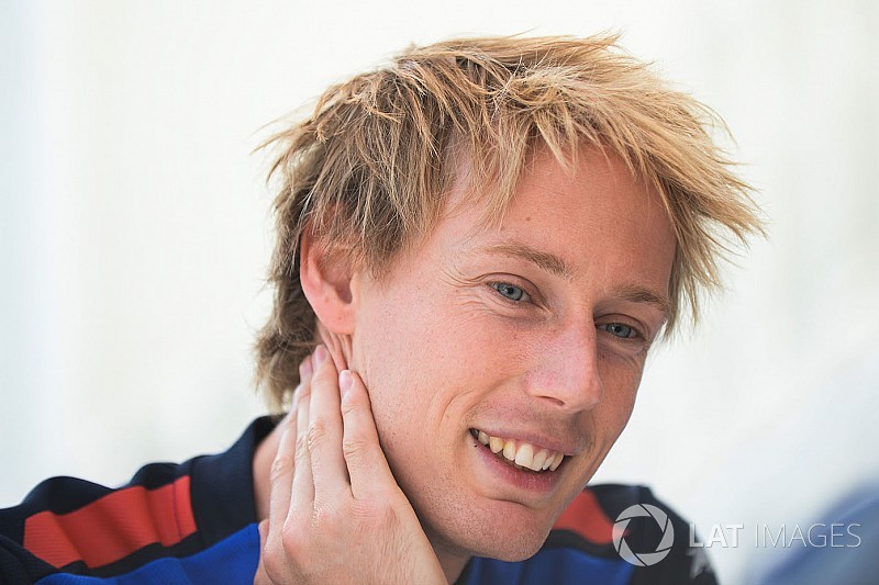 Malgré les rumeurs et son crash, Hartley