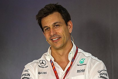 Wolff, Mercedes'in sorunları arkasında bırakacağı konusunda kararlı