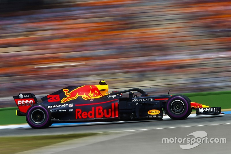 Red Bull: per Verstappen un quarto di nobiltà, per Ricciardo è allarme motore