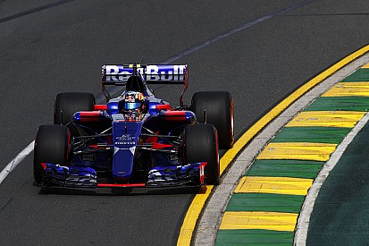 В Toro Rosso обещали Сайнсу вернуть позицию