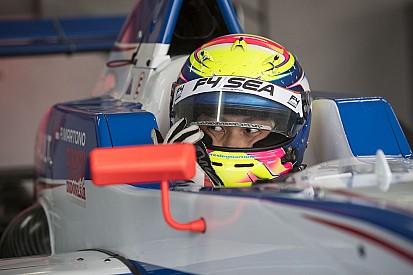 Fenestraz cetak rekor Nurburgring, Presley Martono pertajam waktu