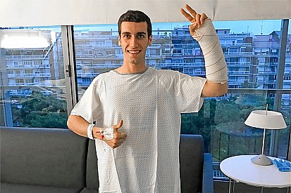 Álex Rins opéré avec succès à Barcelone