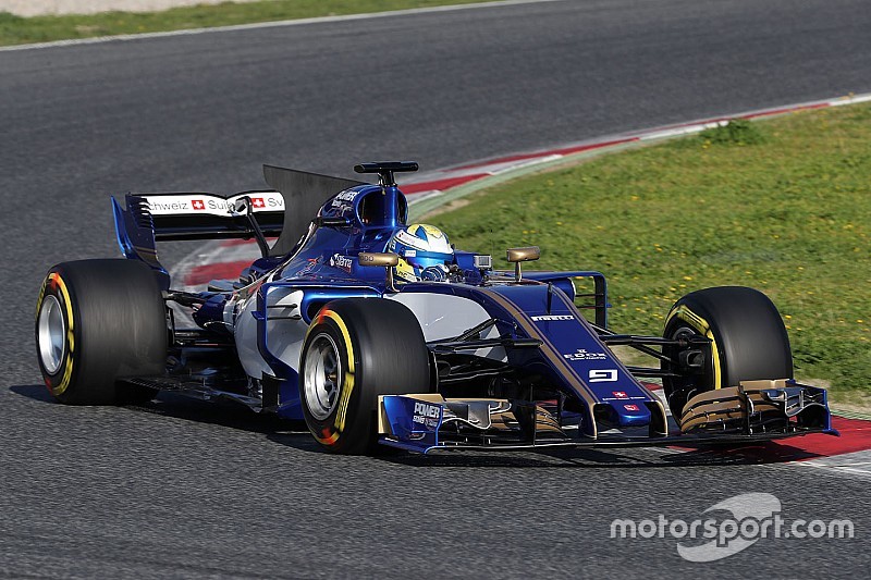 Erste Bilder: Sauber-Ferrari C36 mit Jungfernfahrt in Barcelona