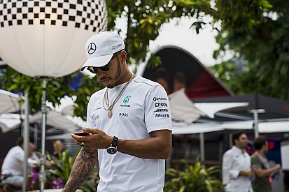 Hamilton: „Sosem voltunk barátok Rosberggel”