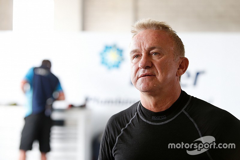 Ingall to sample Triple Eight Holden