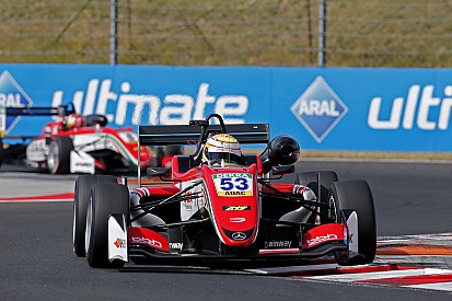 Ilott gana la 2ª carrera de Hungría