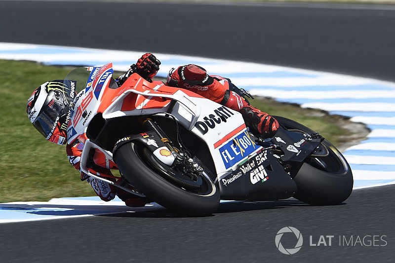 Lorenzo: “Me asusté; pensaba que me había roto la tibia”