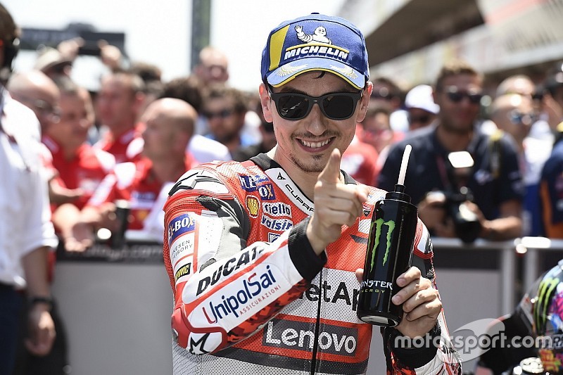 MotoGP Barcelona: Lorenzo rahat şekilde kazandı!