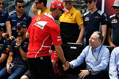 FIA решила не наказывать Феттеля за скандал в Баку