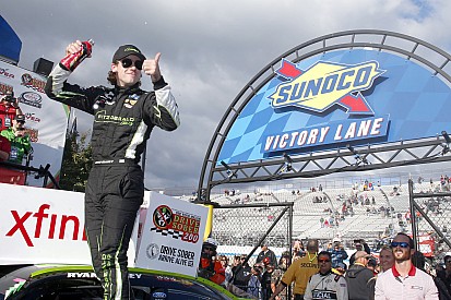 Ryan Blaney domina y gana fácil en Dover