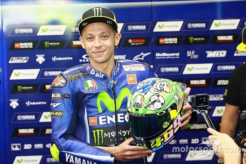 Helm spesial Rossi, tribut untuk Hayden dan Totti