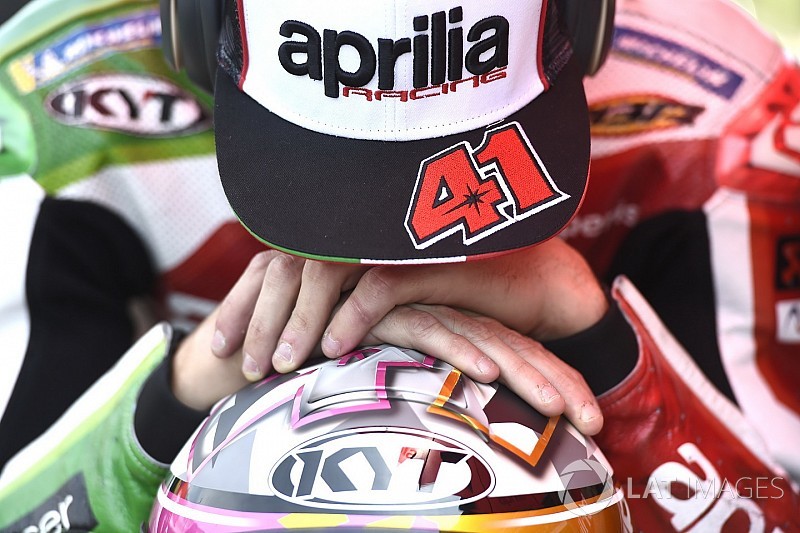 Espargaró: “Barcelona foi um desastre este ano”
