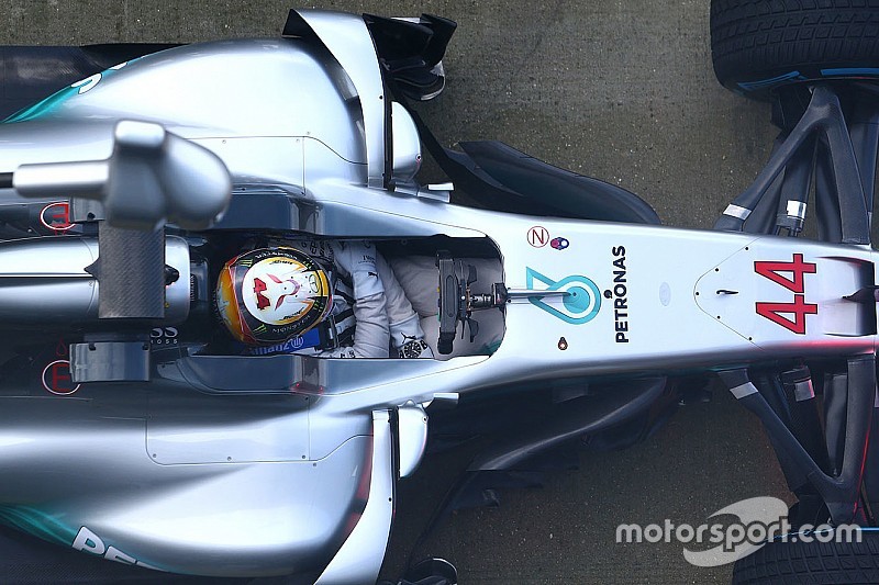 Галерея: Mercedes F1 W08 у деталях