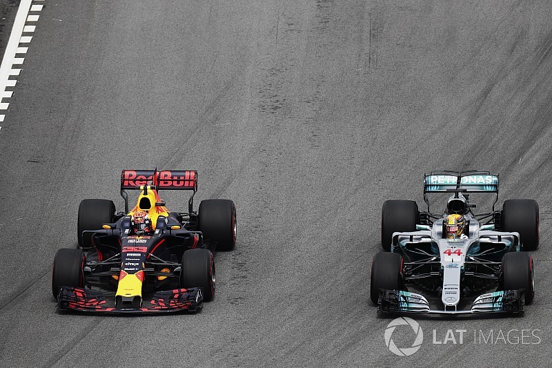 Hamilton: Mercedes terá trabalho para permanecer à frente
