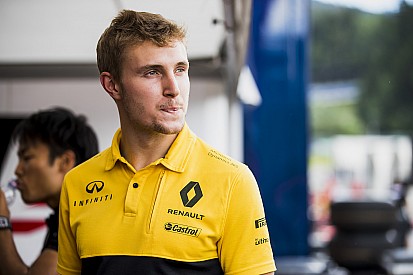 Sirotkin "needs to be given a chance" in F1 - Renault