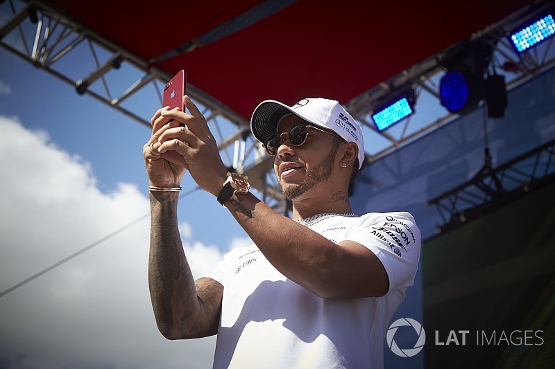 Wieder Fehltritt Lewis Hamiltons: