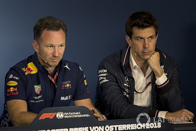 Бос Red Bull вважає, що Mercedes нечесно кинула під удар свого стратега