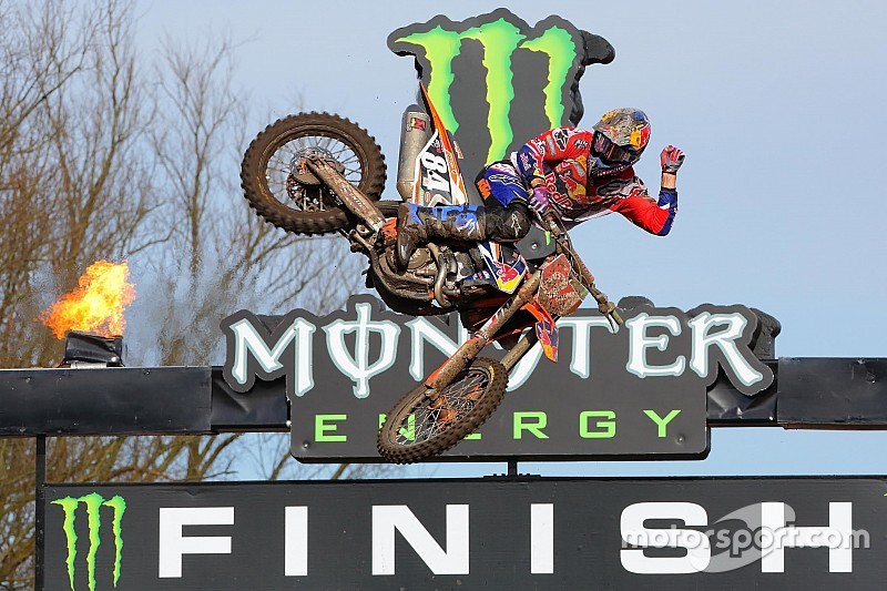 Jeffrey Herlings continua a viaggiare a punteggio pieno