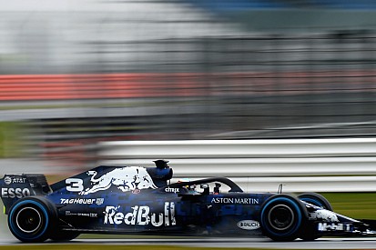 A Red Bullnál hétfőn Ricciardo kezdi a körözést
