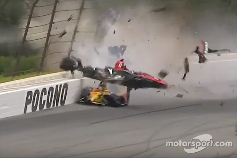 Robert Wickens sufre terrible accidente, pero está estable; la carrera se reanudó