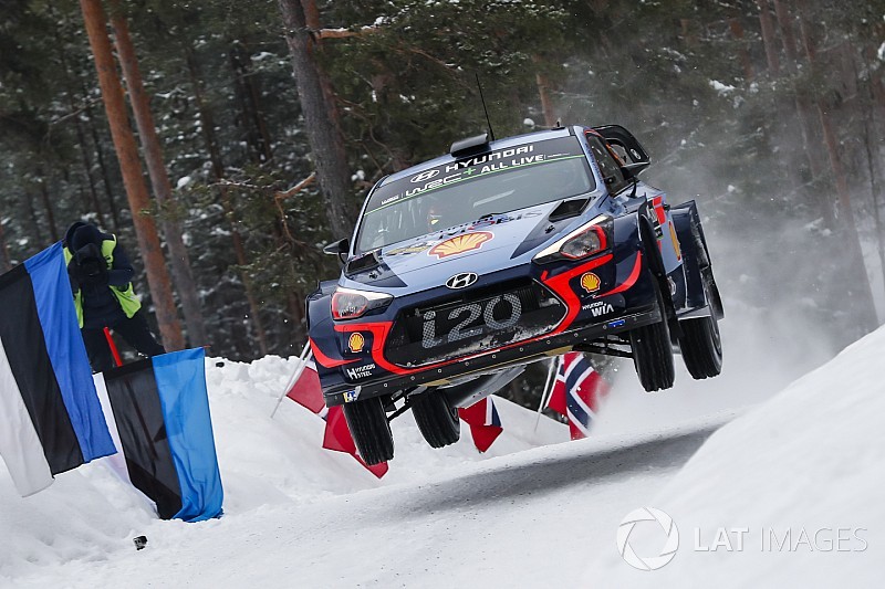 WRC Zweden: Neuville voert Hyundai 1-2-3 aan