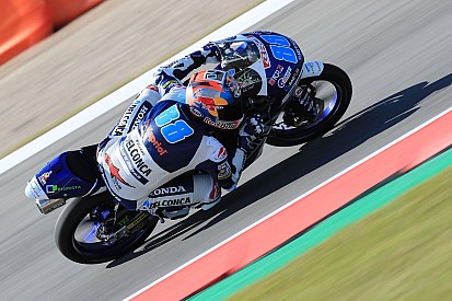 Martin si prende la 14esima pole in Moto3 ad Assen, prima fila per Bastianini e Bulega