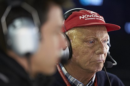 Lauda se diz “preocupado” com futuro da F1 com Liberty