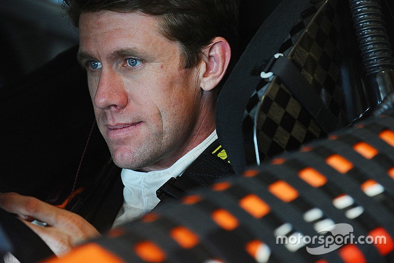 Carl Edwards pensiun dari balapan NASCAR