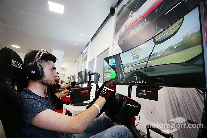 Carrera Cup Italia / eSport, sfida decisiva Bonito-De Salvo a Vallelunga