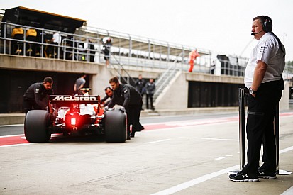 „A McLaren vissza fog térni a csúcsra”
