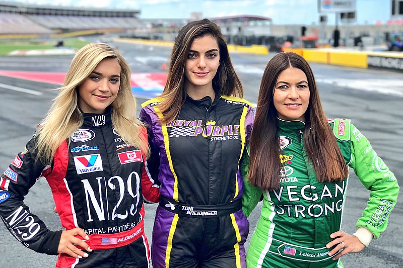 Equipe escala três mulheres em prova nos EUA