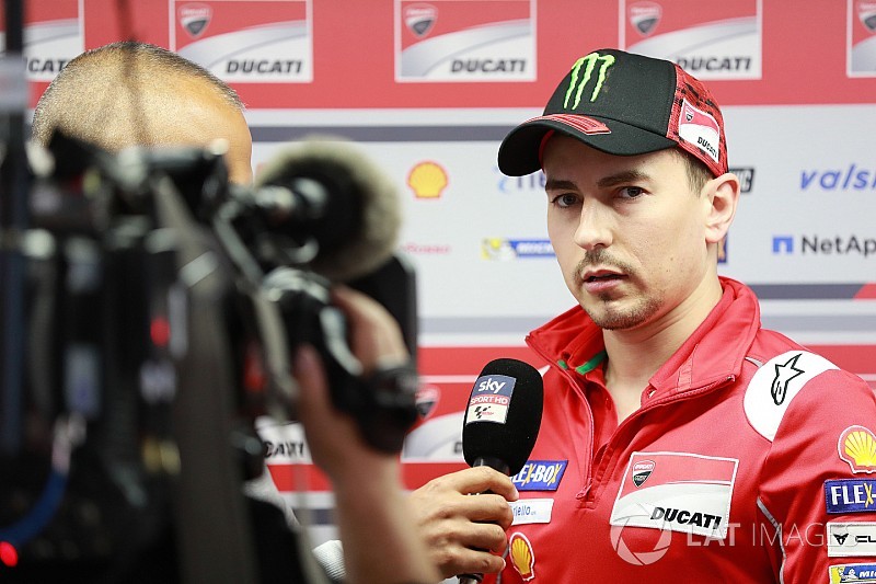Lorenzo responde a los comentarios del jefe de Ducati Domenicali
