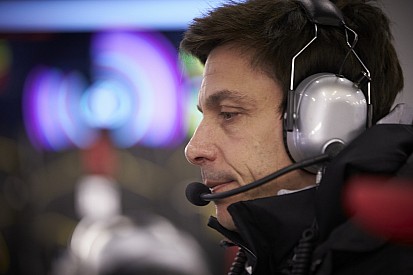Wollf considera que Ferrari está trabajando mejor con los neumáticos