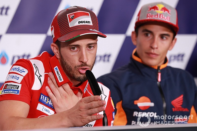 Decir que la Ducati es la mejor moto “forma parte del juego”, atiza Dovizioso