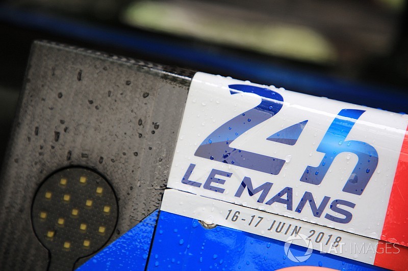 伝統のル・マン24時間にやって来る有名人。チャップリンの孫娘も来場